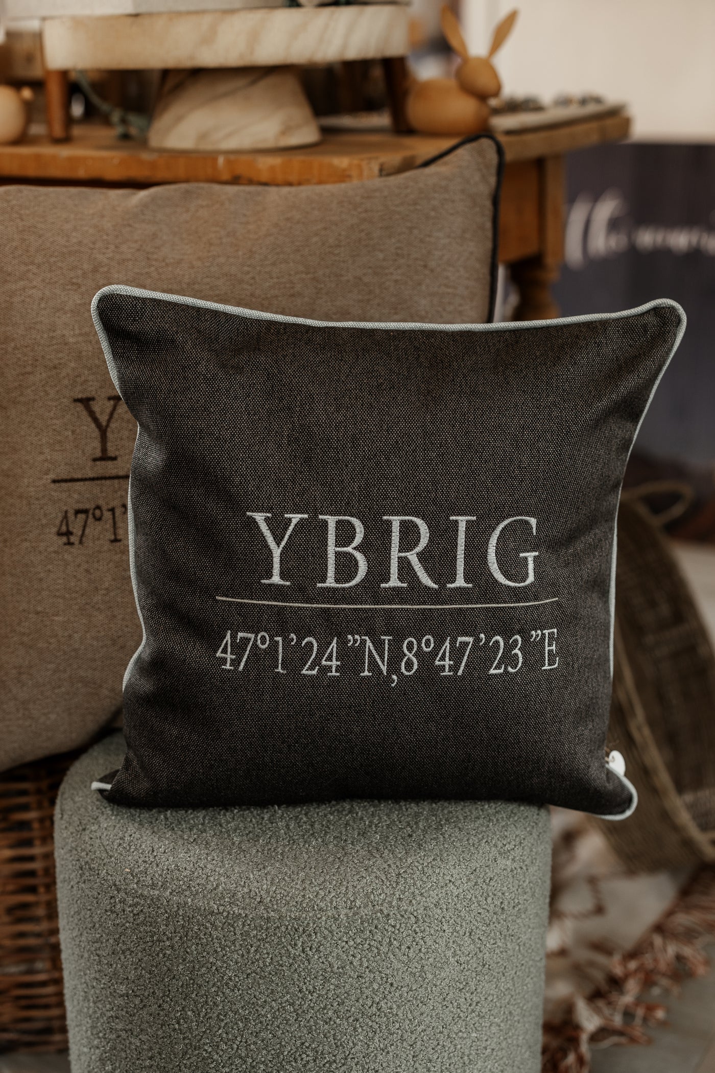 Koordinaten Kissen Ybrig