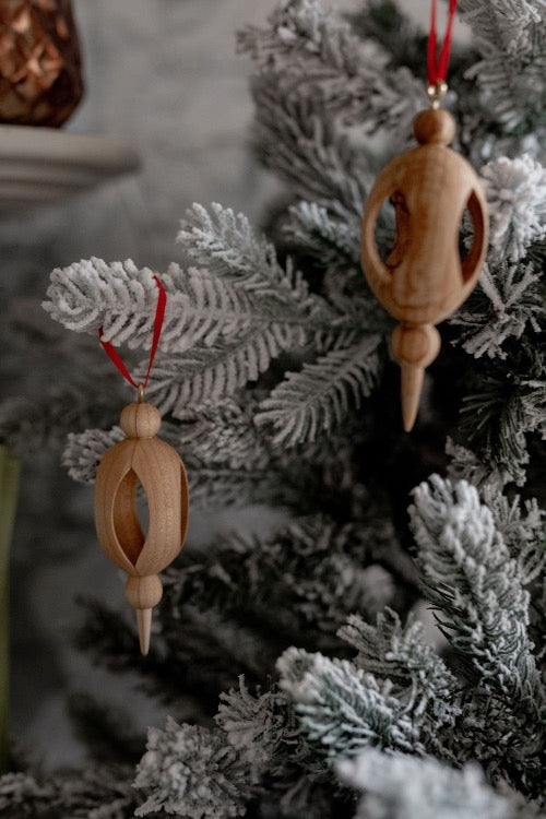 Weihnachtsbaumkugeln aus Holz